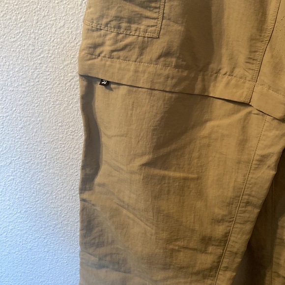 The North Face pants/shorts size 12 - Picture 2 of 7